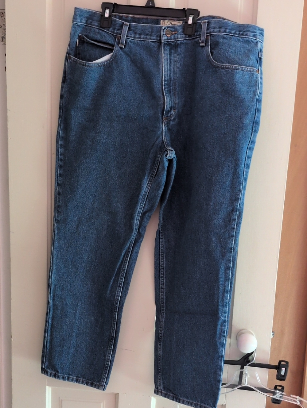 Men's L L Bean Jeans Size 40/29 Classic Fit Medium Wash